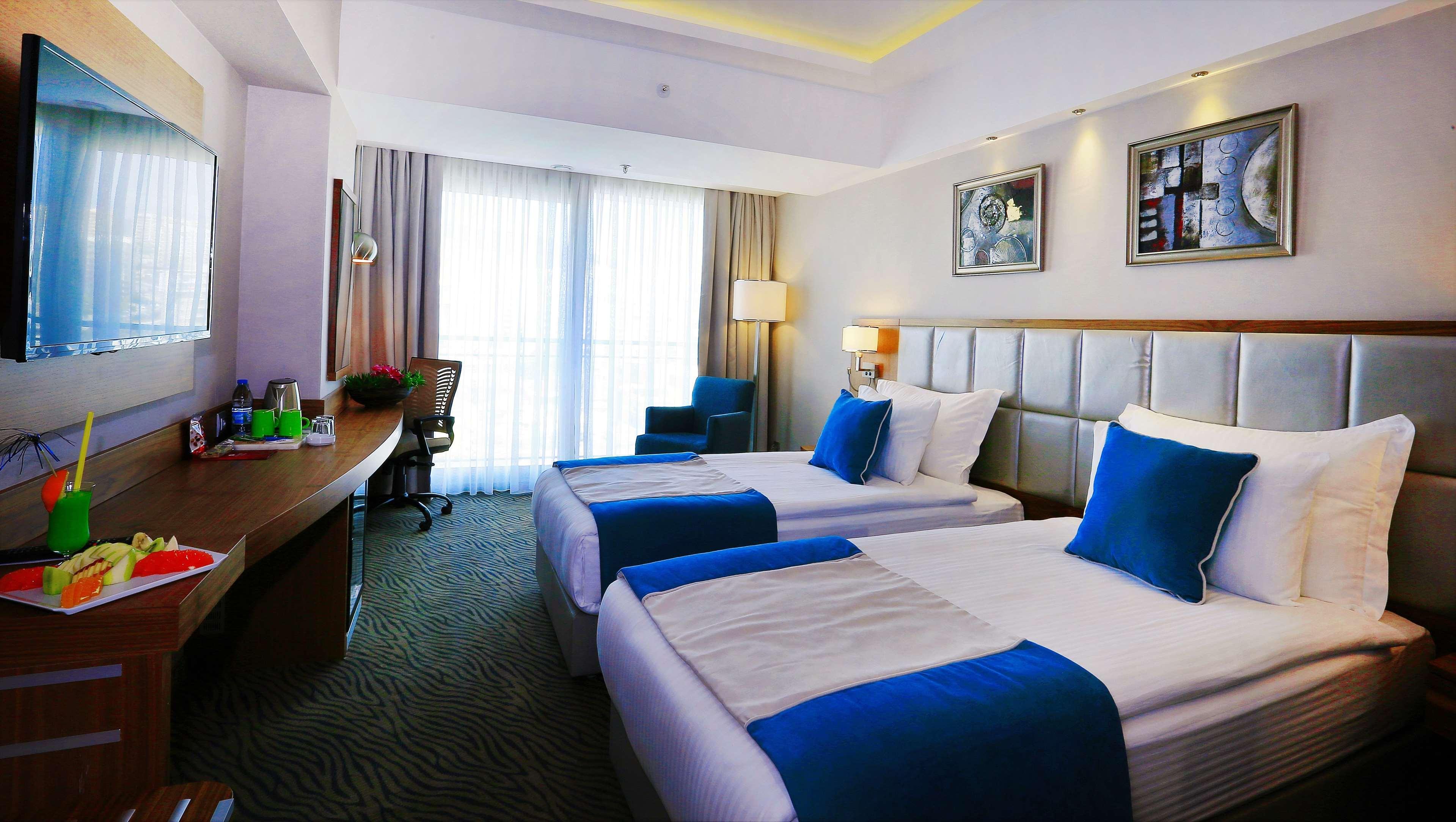 Best Western Premier Karsiyaka Convention & Spa Hotel İzmir Eksteriør bilde