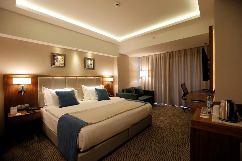 Best Western Premier Karsiyaka Convention & Spa Hotel İzmir Eksteriør bilde